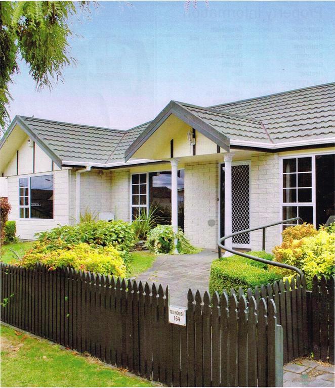 Tui House Villa Taupo Bagian luar foto