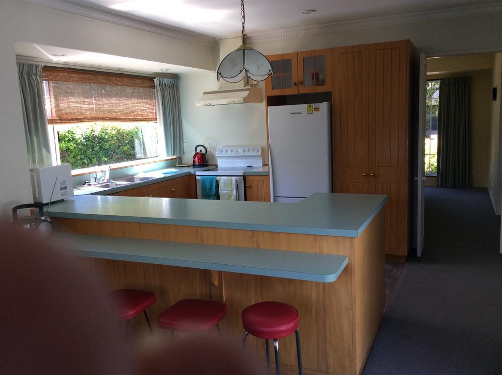 Tui House Villa Taupo Bagian luar foto