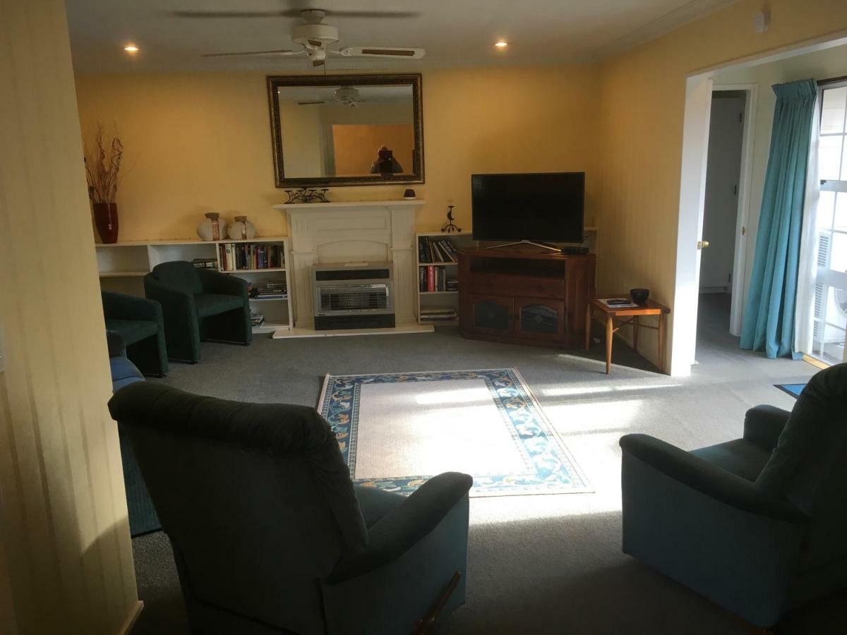 Tui House Villa Taupo Bagian luar foto