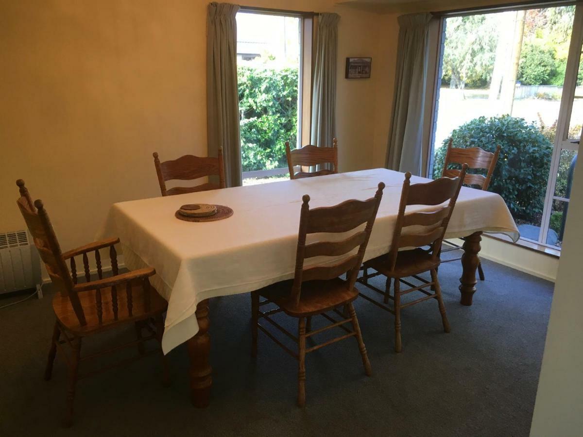 Tui House Villa Taupo Bagian luar foto